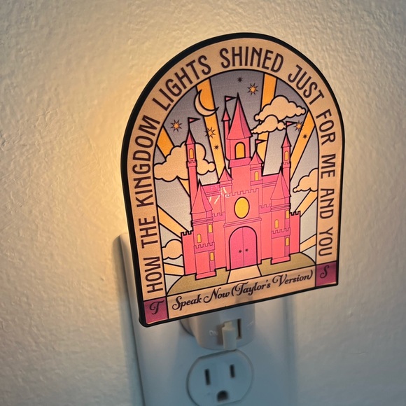 Taylor Swift “Speak Now (Taylor’s Version)” Night Light - Picture 1 of 5